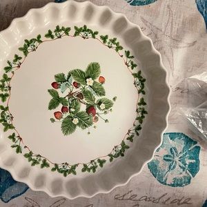 Portmeirion large tart or quiche dish with strawberries Excellent condition